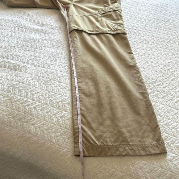 Under Armour Offshore Fishing Guide Khaki Pants/Zip-off Shorts Loose Mens 32 - Picture 6 of 14